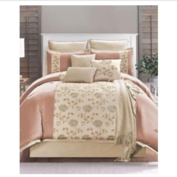 HALLMART RANELLE 10-PC KING BLUSH COMFORTER SET - Picture 1 of 2